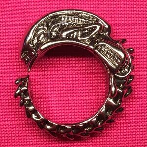 NWOT Alien Xenomorph Ring
